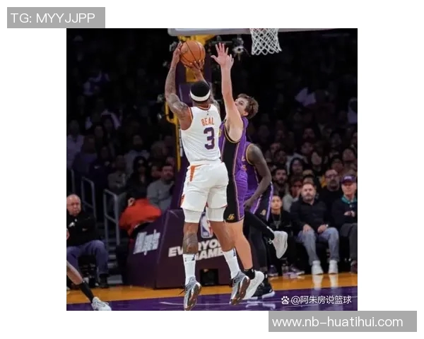 布克全能表现助力球队胜利12投仅4中却贡献18分5篮板5助攻正负值高达14