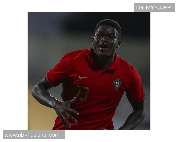 努诺门德斯任意球惊艳全场法甲官方称其为世界最佳左后卫