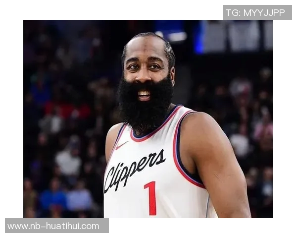 哈登36岁依旧拼搏51分钟赛场上的孤独与坚持让人心疼 哈登36岁依旧拼搏51分钟赛场上的孤独与坚持让人心疼